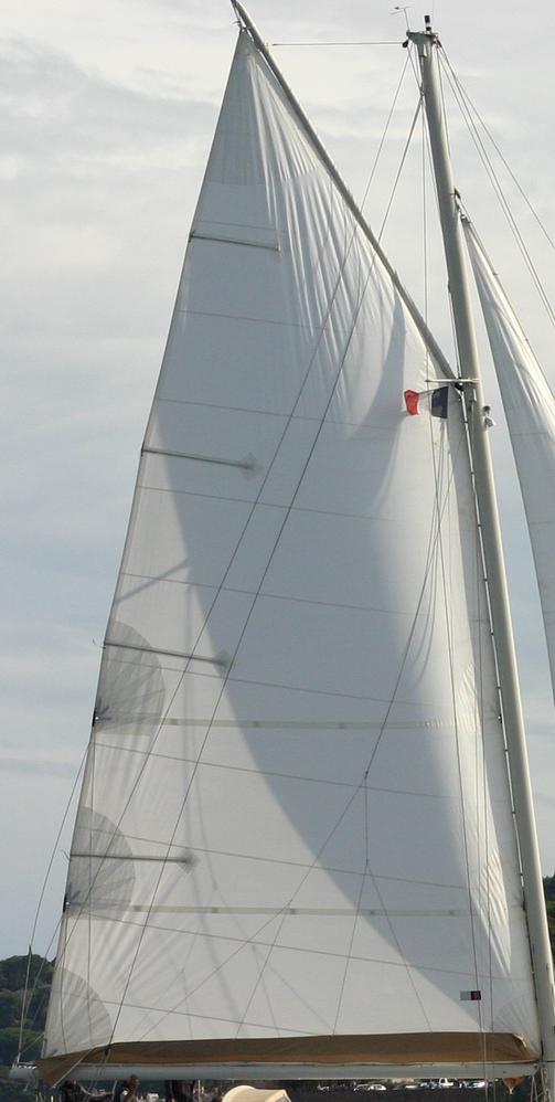 Grand voile aurique