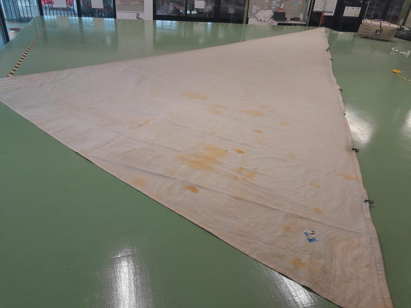 Voile de type génois sur mousquetons, réf 24204