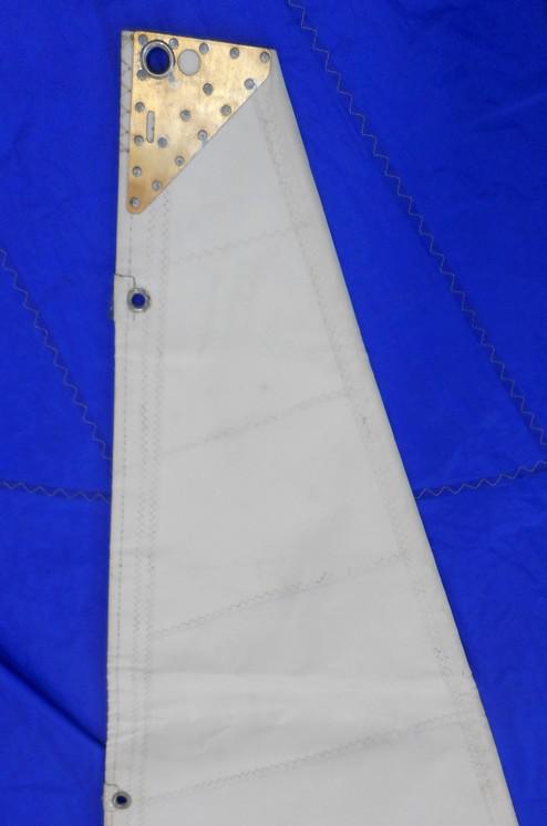 GRANDE VOILE PERFORMANCE SAIL de 27 M2 ETAT NEUF