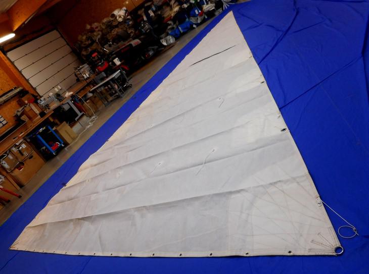 GRANDE VOILE PERFORMANCE SAIL de 27 M2 ETAT NEUF
