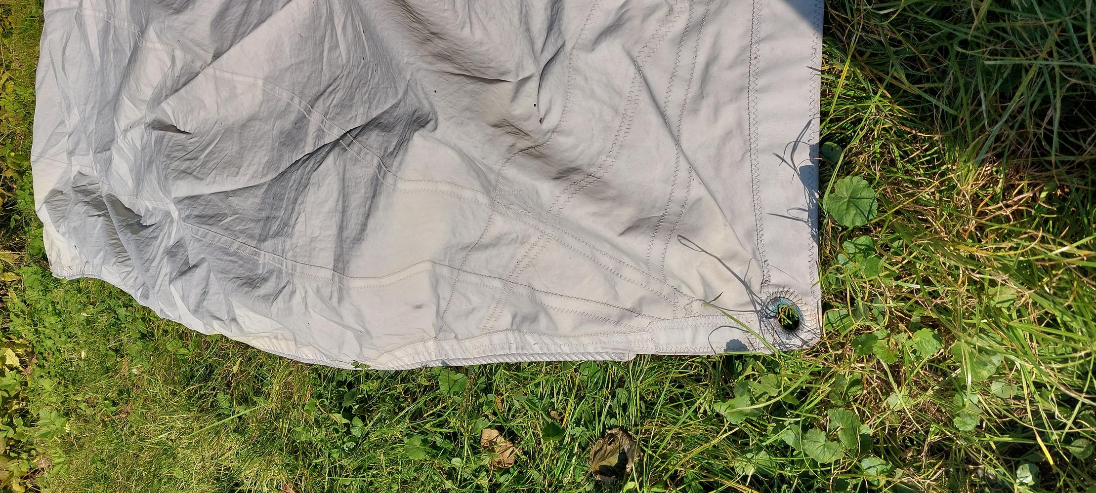 Grand voile sur coulisseaux