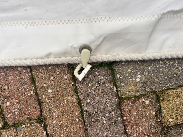 16.5m2 Dacron mainsail with sliders