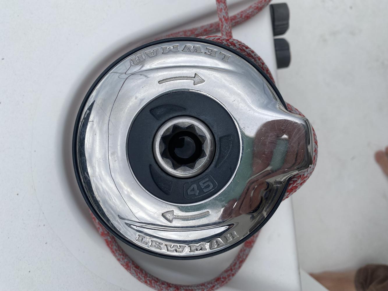 Lewmar 45 st self tailing winch
