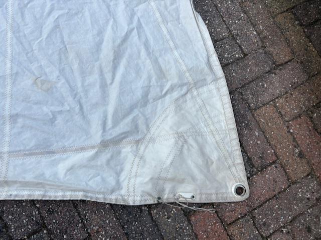 19.5m2 Genoa with hanks