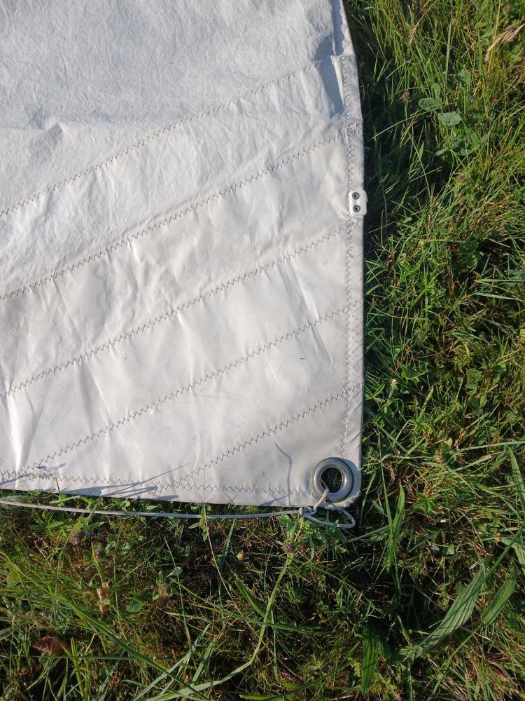Voile d'avant Tasker