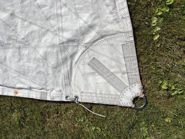 26m2 Genoa with hanks