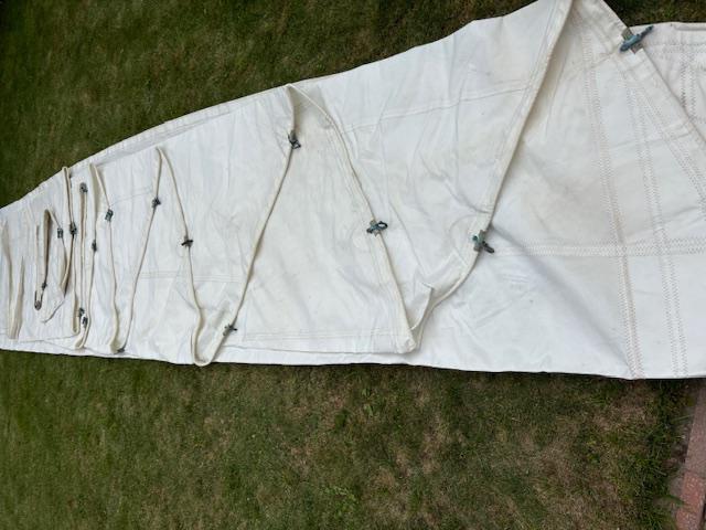 53m2 Genoa with hanks
