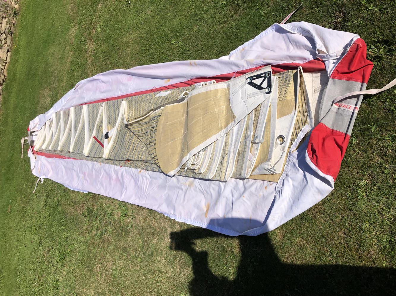 grand voile semi lattée ELVSTROM