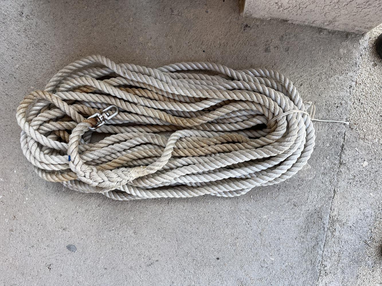 30 mètres de cordage polyester de 25 mm 3 torons