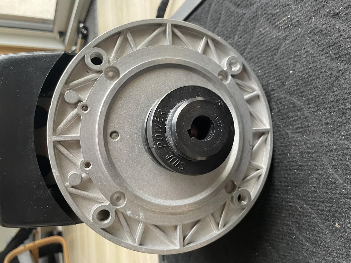 Moteur propulseur d étrave SRV80