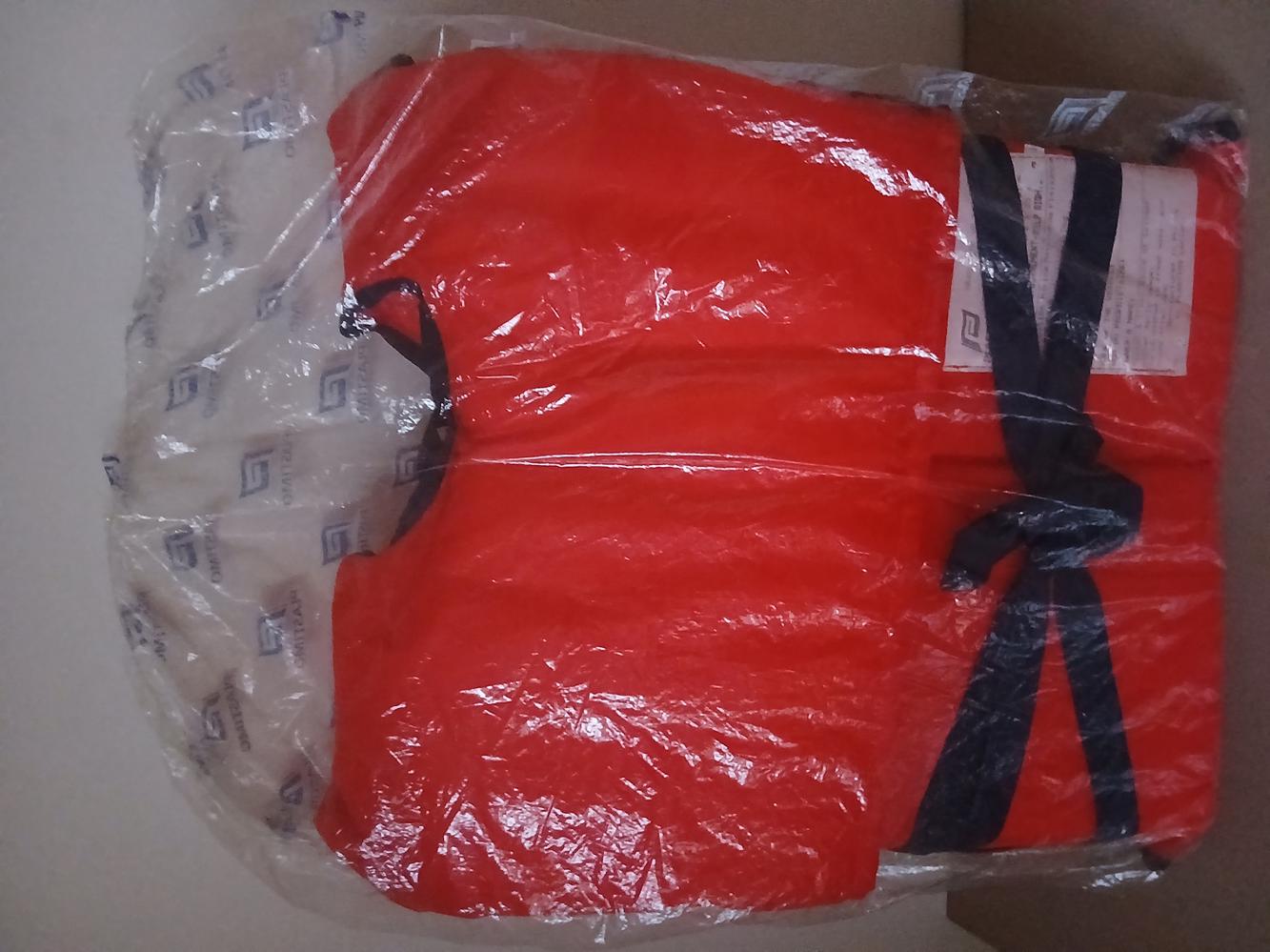 Gilet de sauvetage PLASTIMO NEUF taille 3 adulte