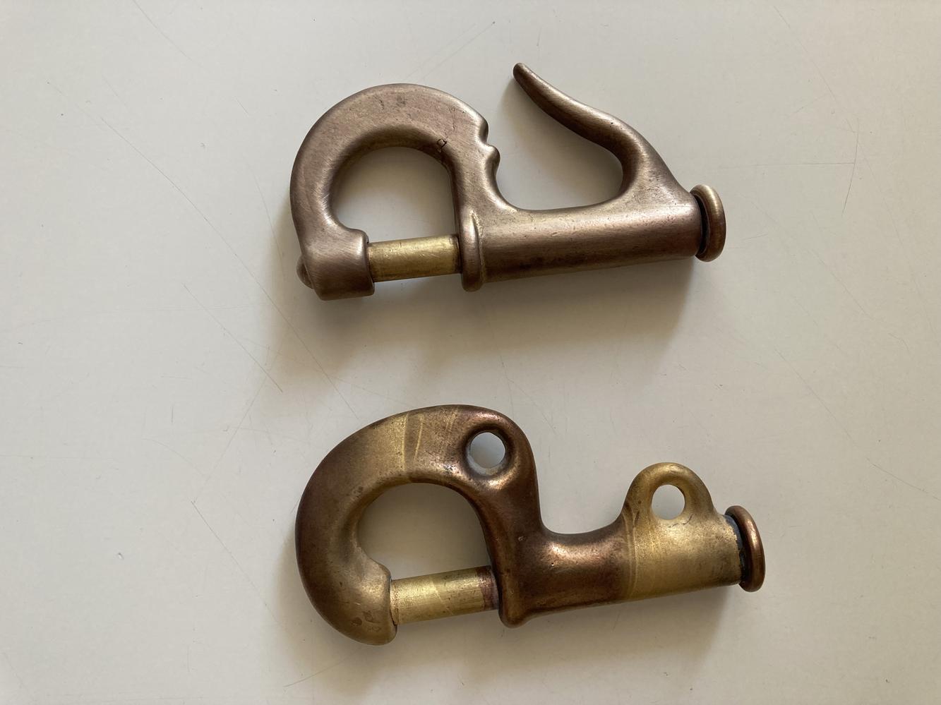 2 mousquetons de foc en bronze