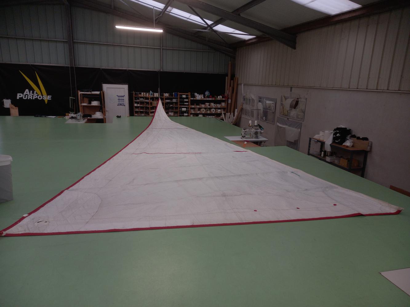 Génois sur enrouleur avec bande anti UV 21m²