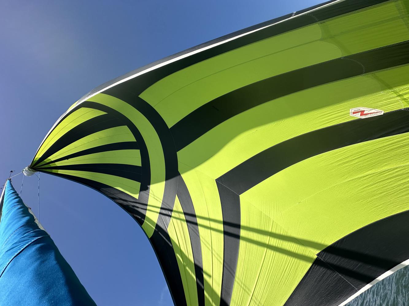 Spi asymétrique 80m2 + chaussette