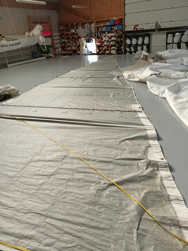 Grand voile environ 30 m2