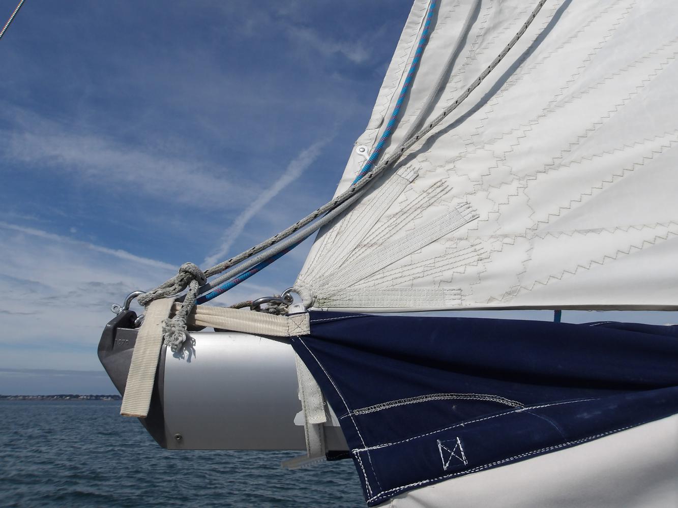 Grand voile semi lattée 28 m2
