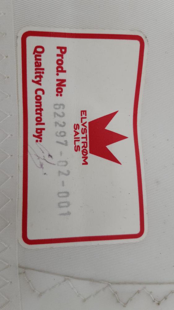 Grand voile lattée neuve Bali 4.0 / 4.1