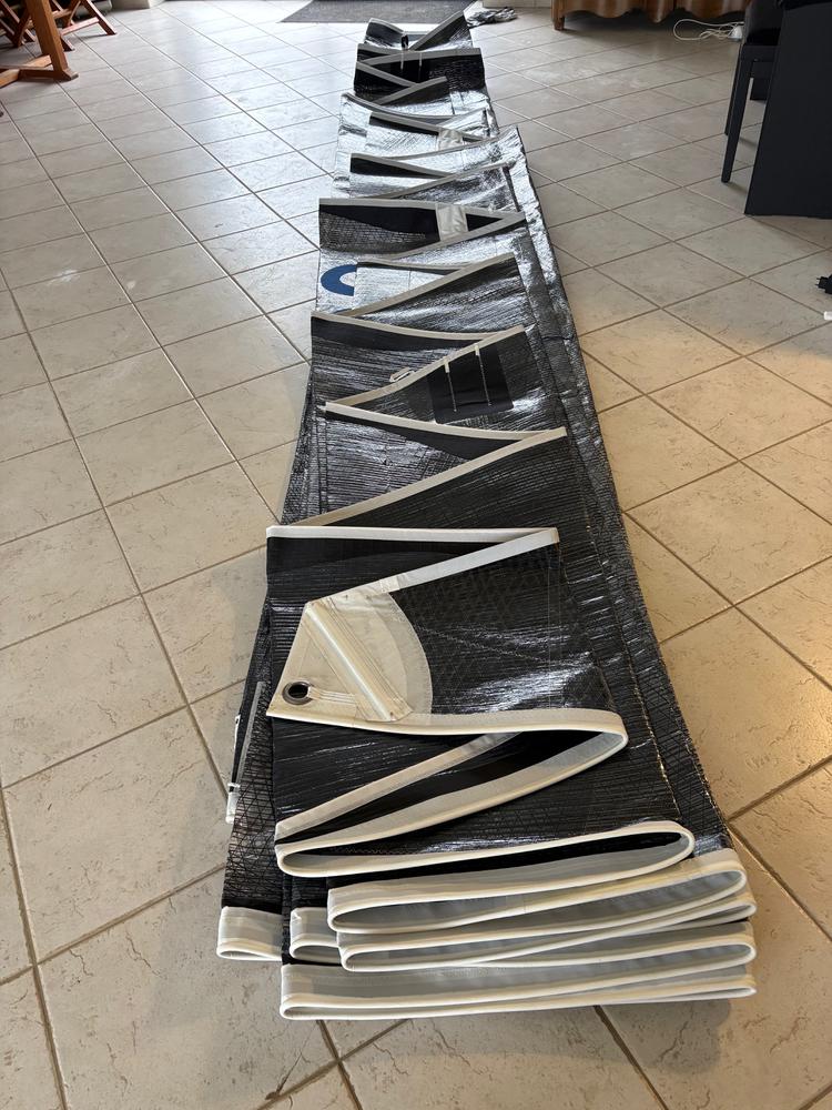 GRAND VOILE REGATE 1 RIS  CARBON NEUVE  38M2