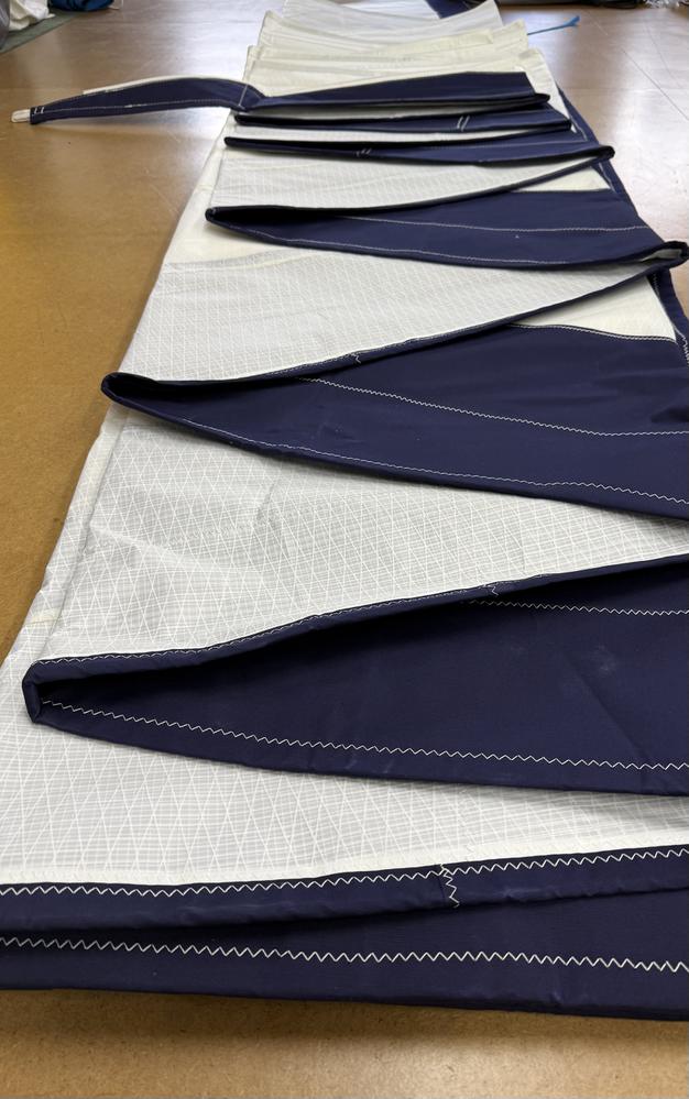 FURLING GENOA - JIB - YANKEE - BAVARIA CRUISER 40