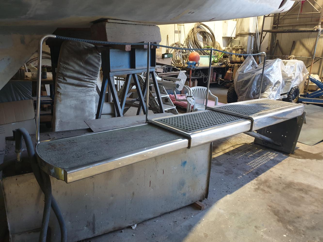 Passerelle hydrolique INOX / TECK 3,8M deployée