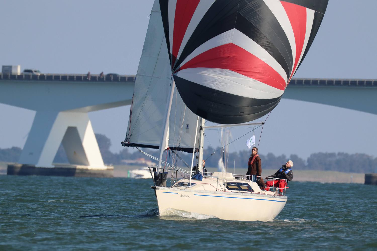 Spinnaker symétrique tri radial 80m2