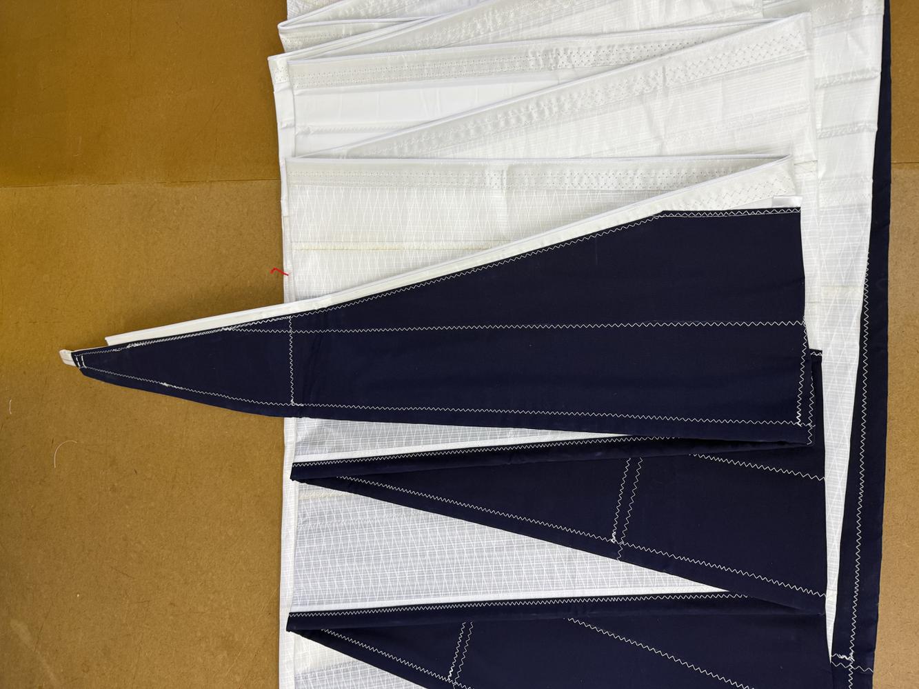 FURLING GENOA - JIB - YANKEE - BAVARIA CRUISER 40