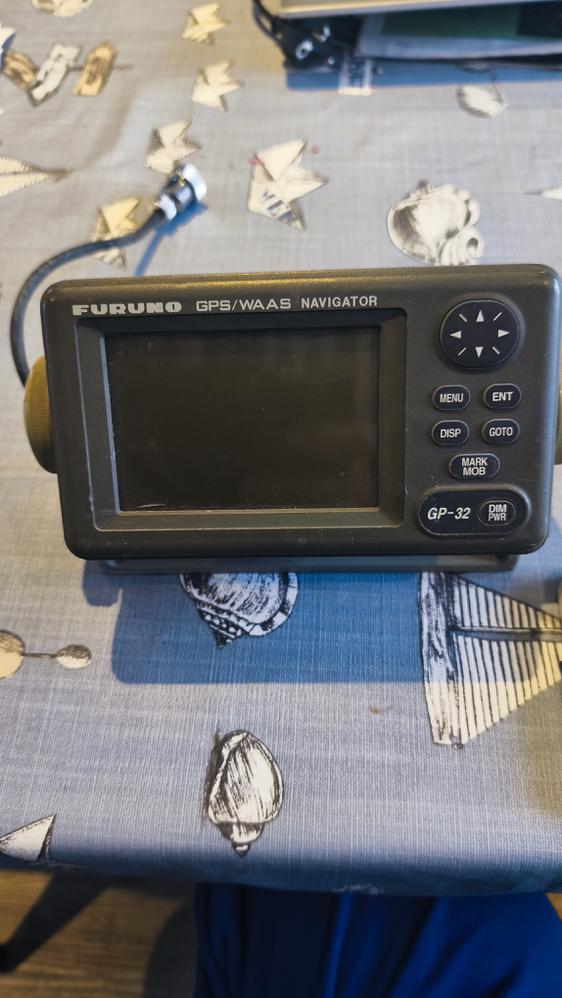 gps furino gp 32