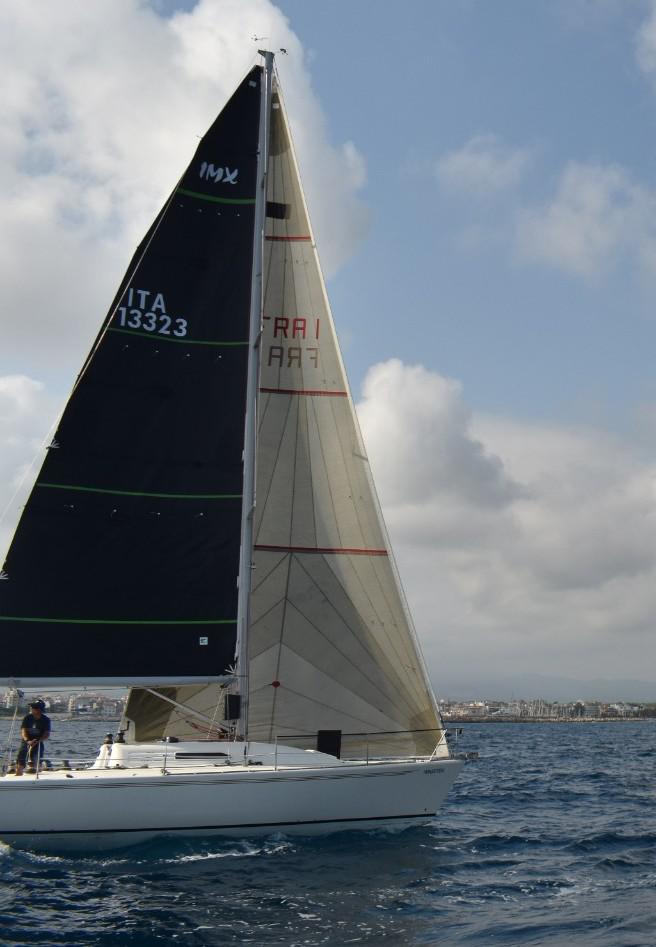 Genova Kevlar/Carbono con buena forma, TRIRADIAL