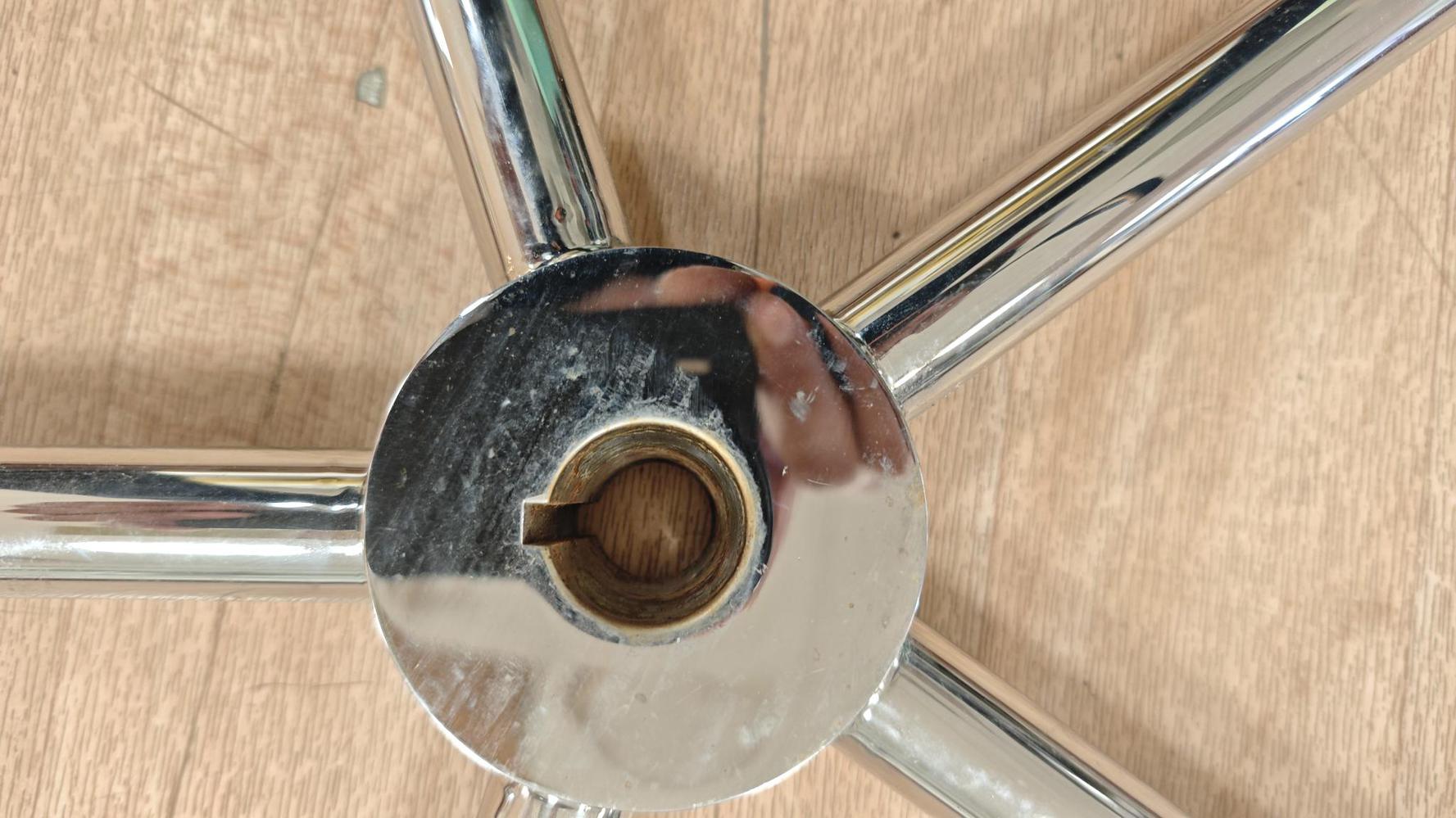 2 Barre à roue Lewmar 83 cm