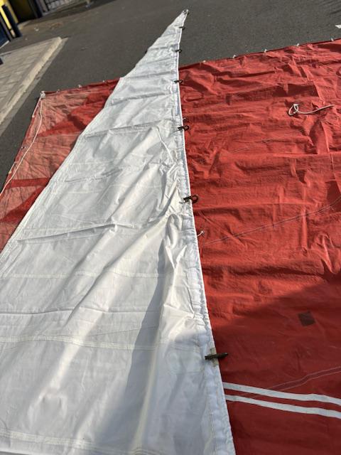 59m2 Dacron Genoa with hanks