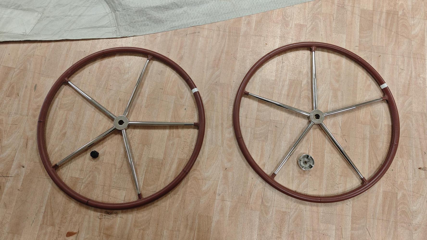 2 Barre à roue Lewmar 83 cm