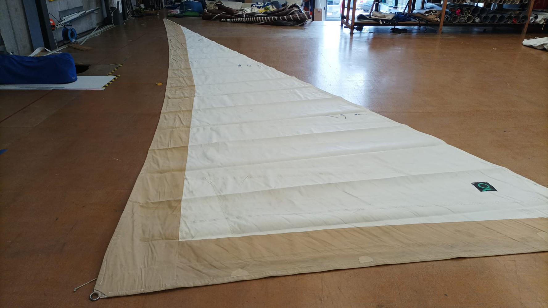 Trinqueta de enrollador/ Furling Stay Sail