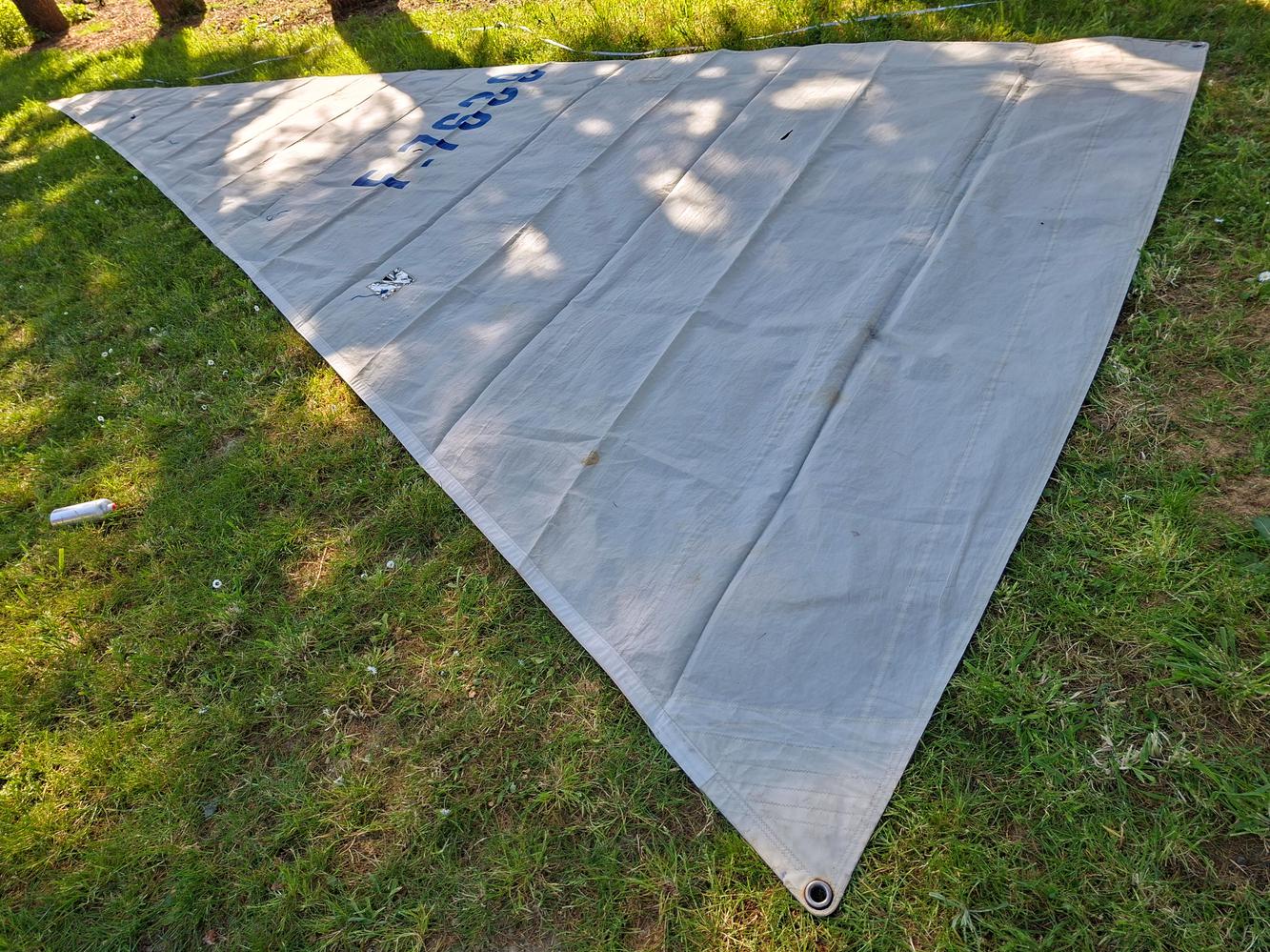 Voile d'avant foc/solent latté sur ralingue 19,3m²