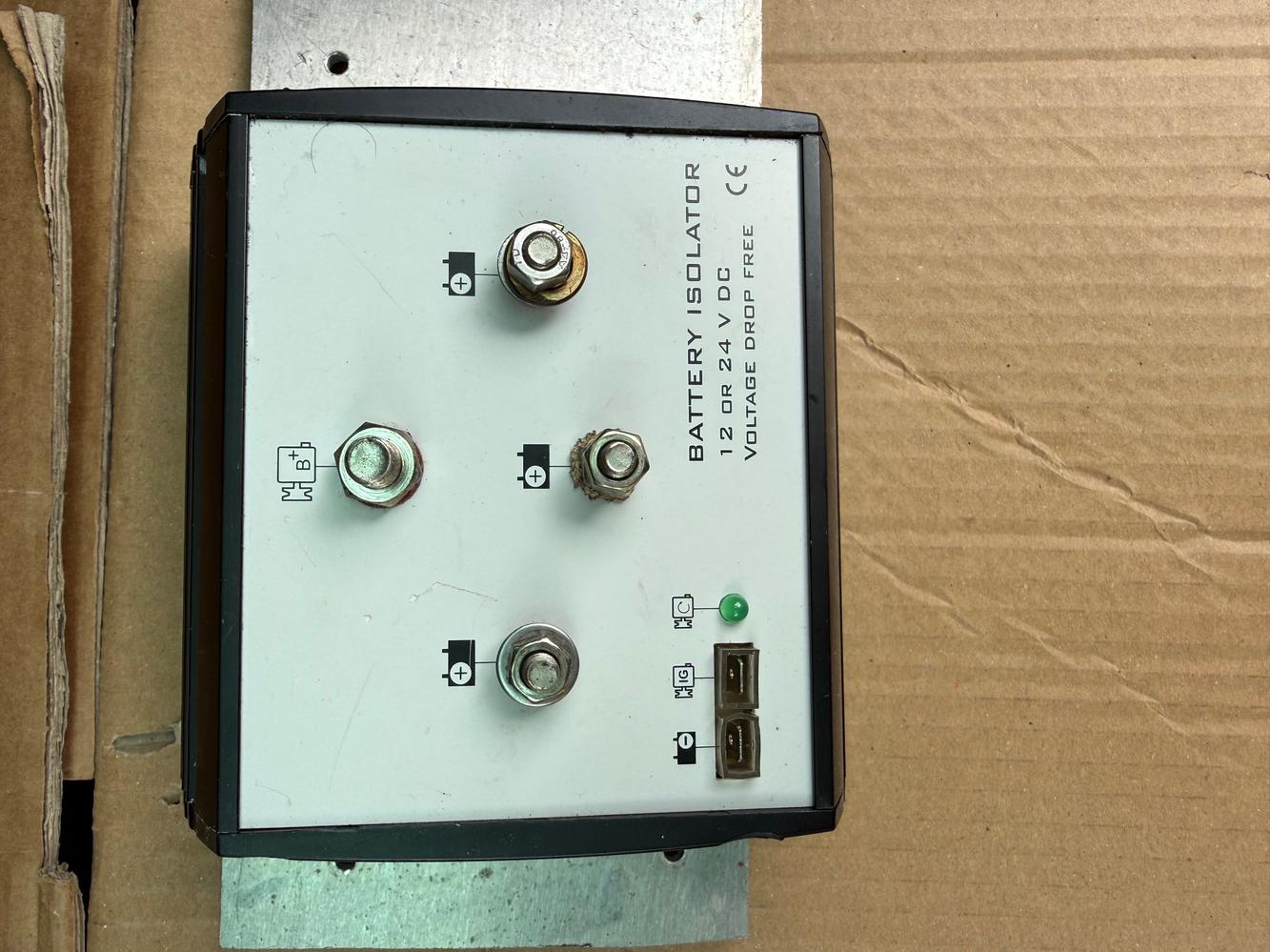 REPARTITEUR ISOLATEUR CRISTEC 8/30 V DC.150A