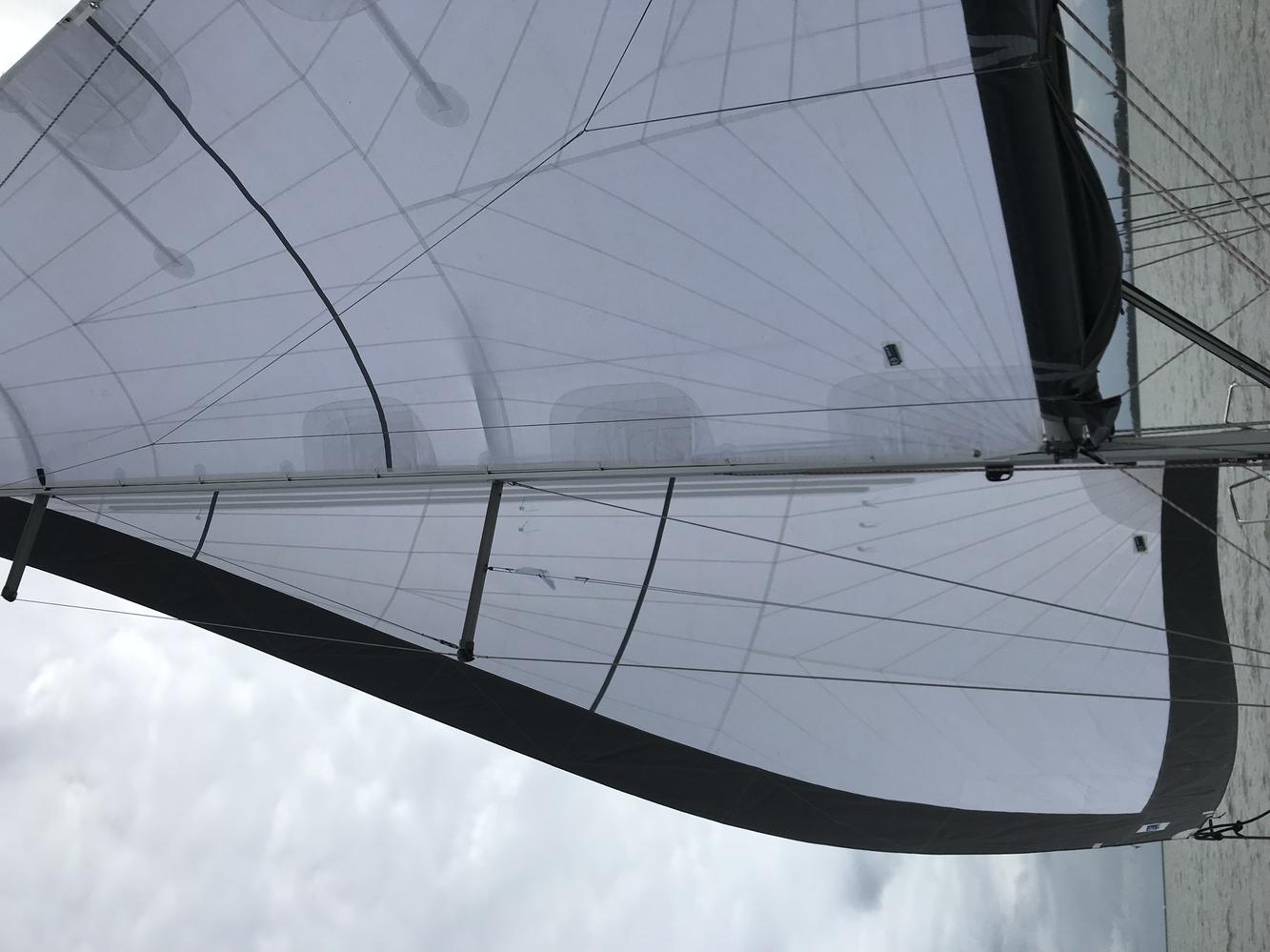 MAINSAIL 2X FULL BATTENS - OCEANIS 40