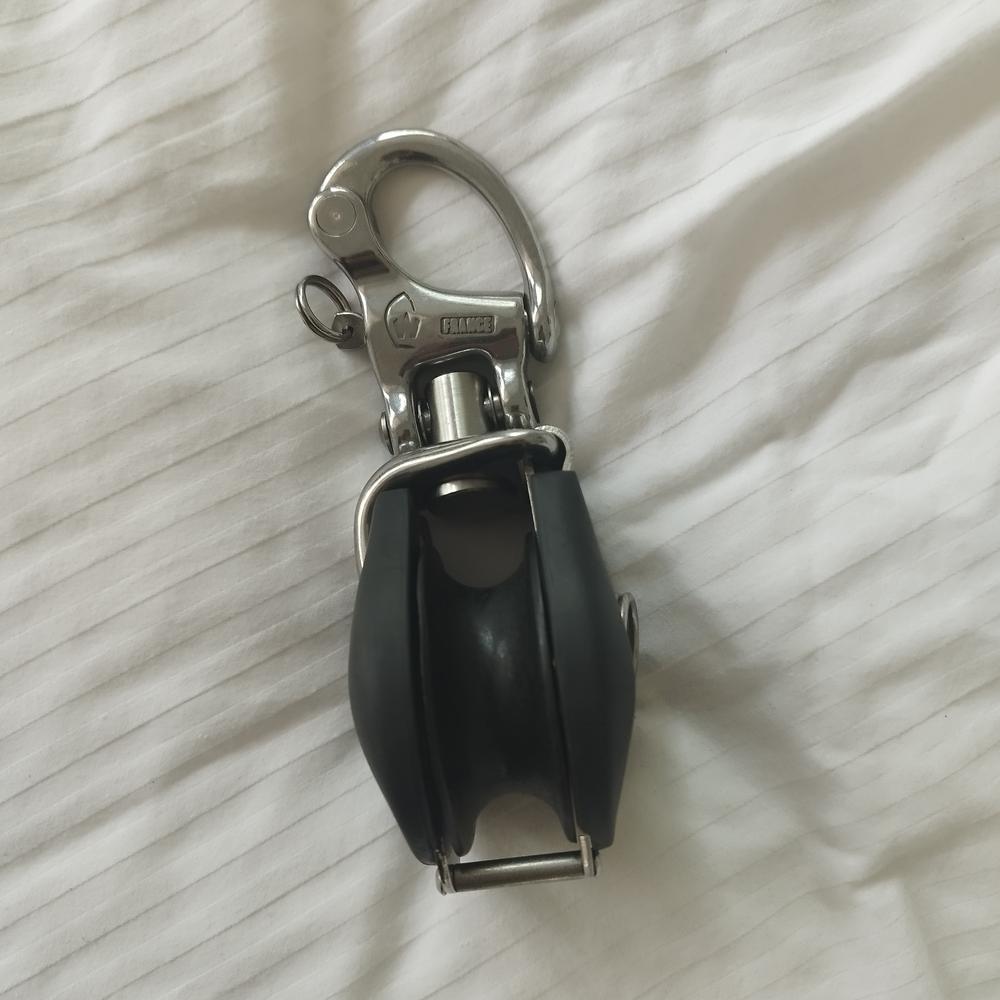 Poulie Ouvrante a mousqueton 60mm WINCHARD