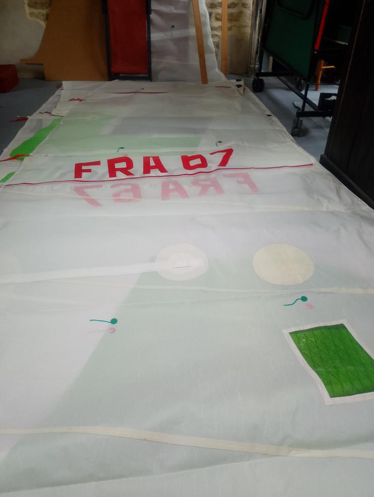 Grand voile 16 m2 très bon état