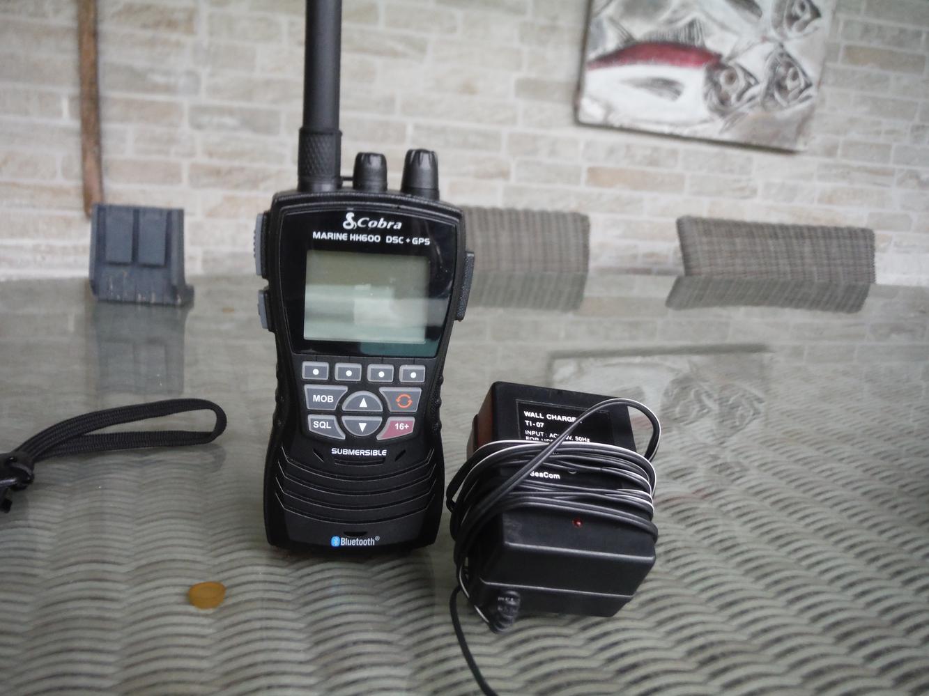 VHF COBRA HH600