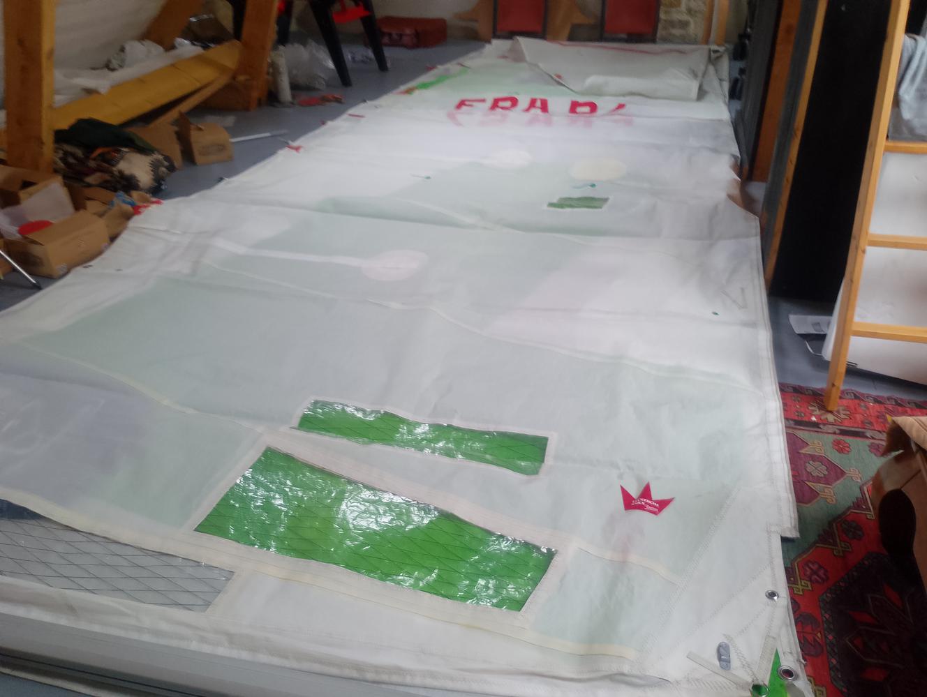 Grand voile 16 m2 très bon état