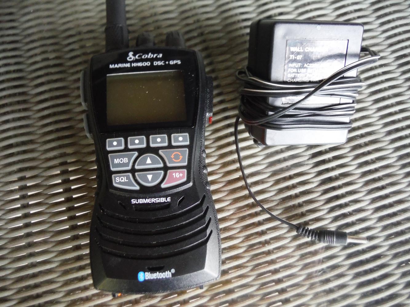 VHF COBRA HH600