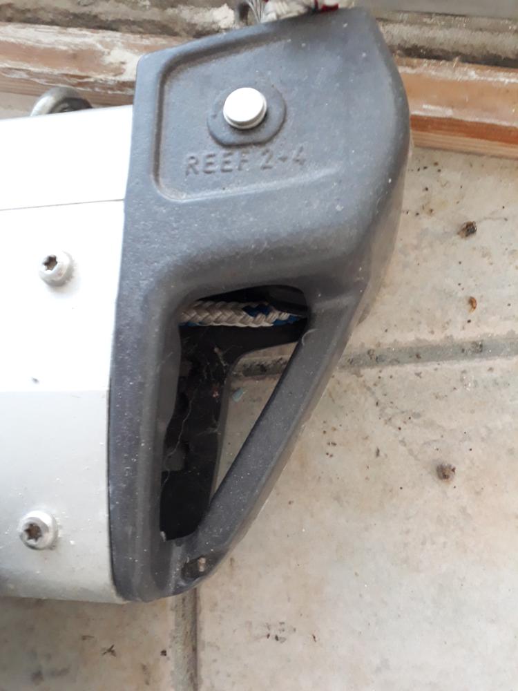 Bome SELDEN 2 ris auto