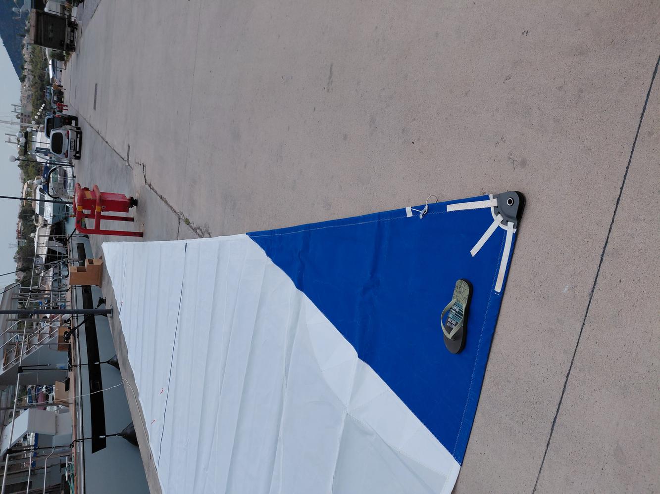 Grand voile sur enrouleur sun odyssey 40