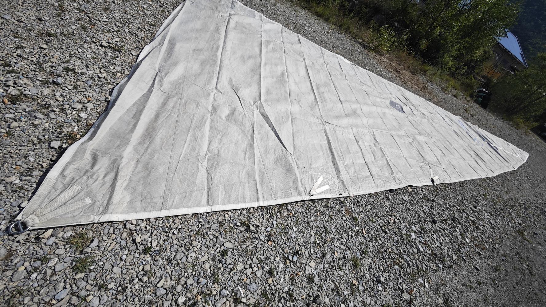 Grand voile guindant 17m85