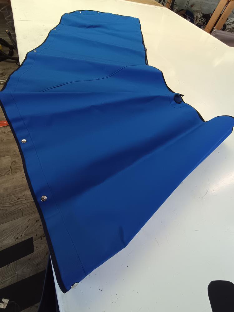 Taud de pare brise acrylique