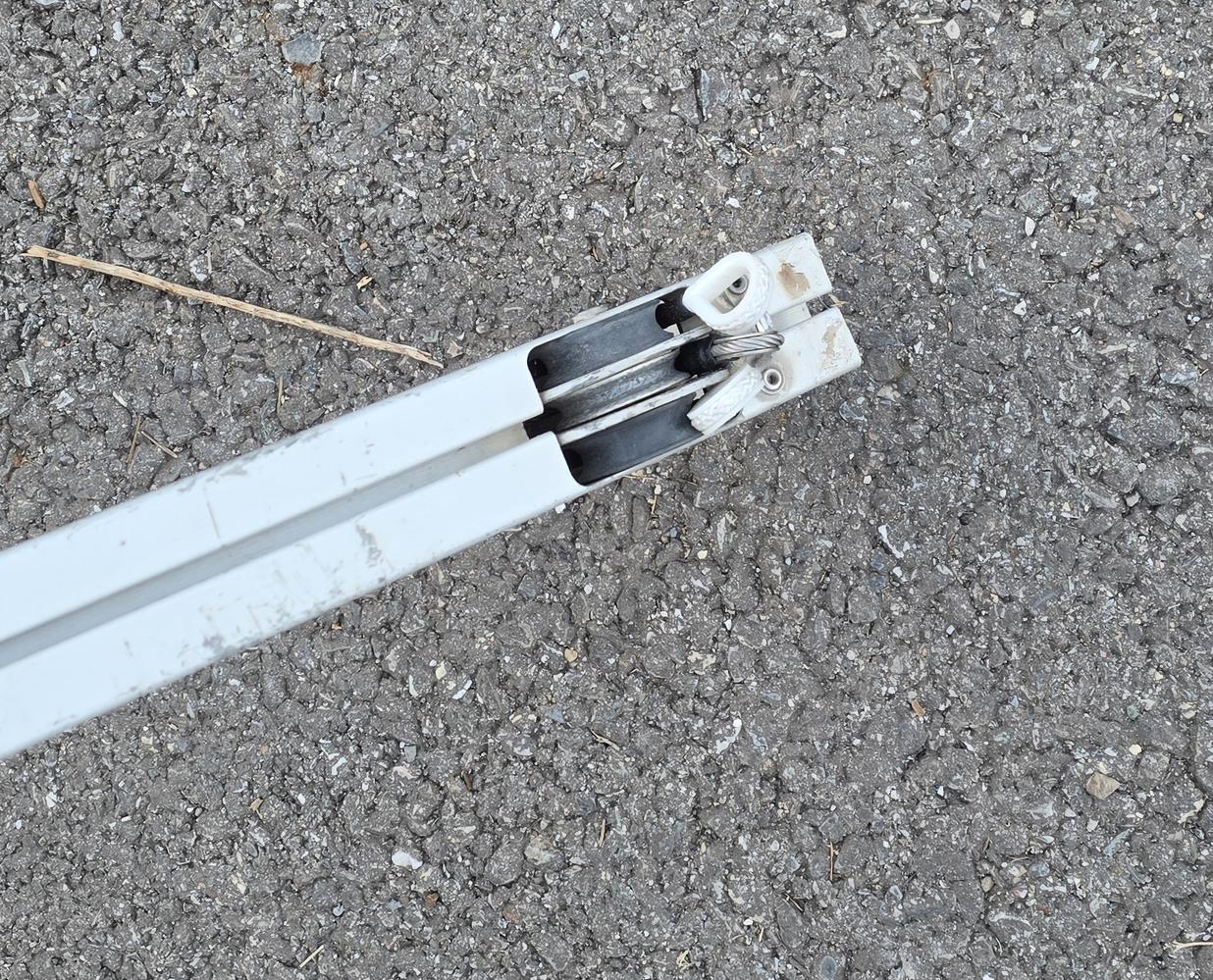 Bôme complète alu pour ETAP 20, avec 2 prises ris