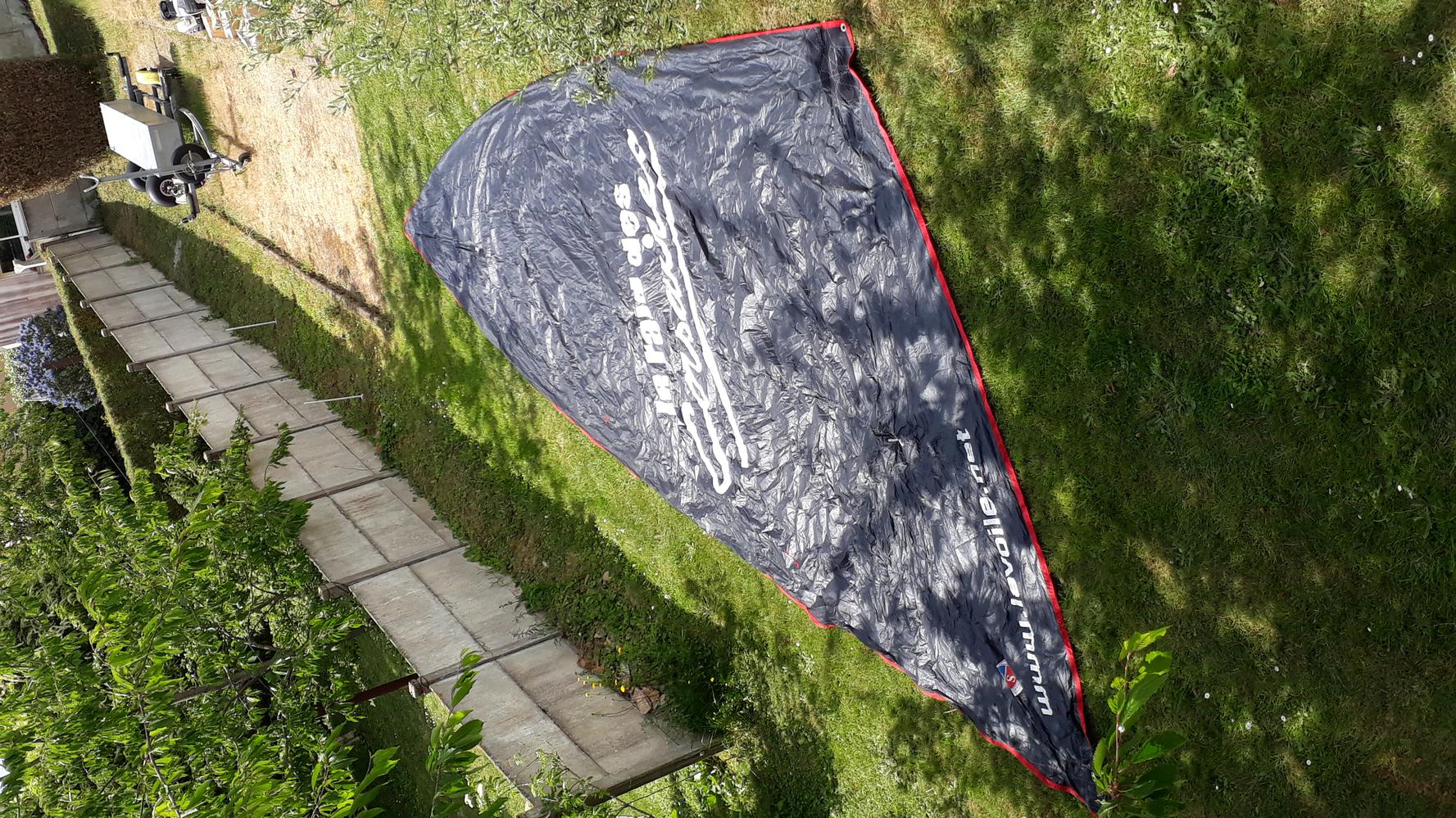 Spi catamaran F18 noir 21 m²
