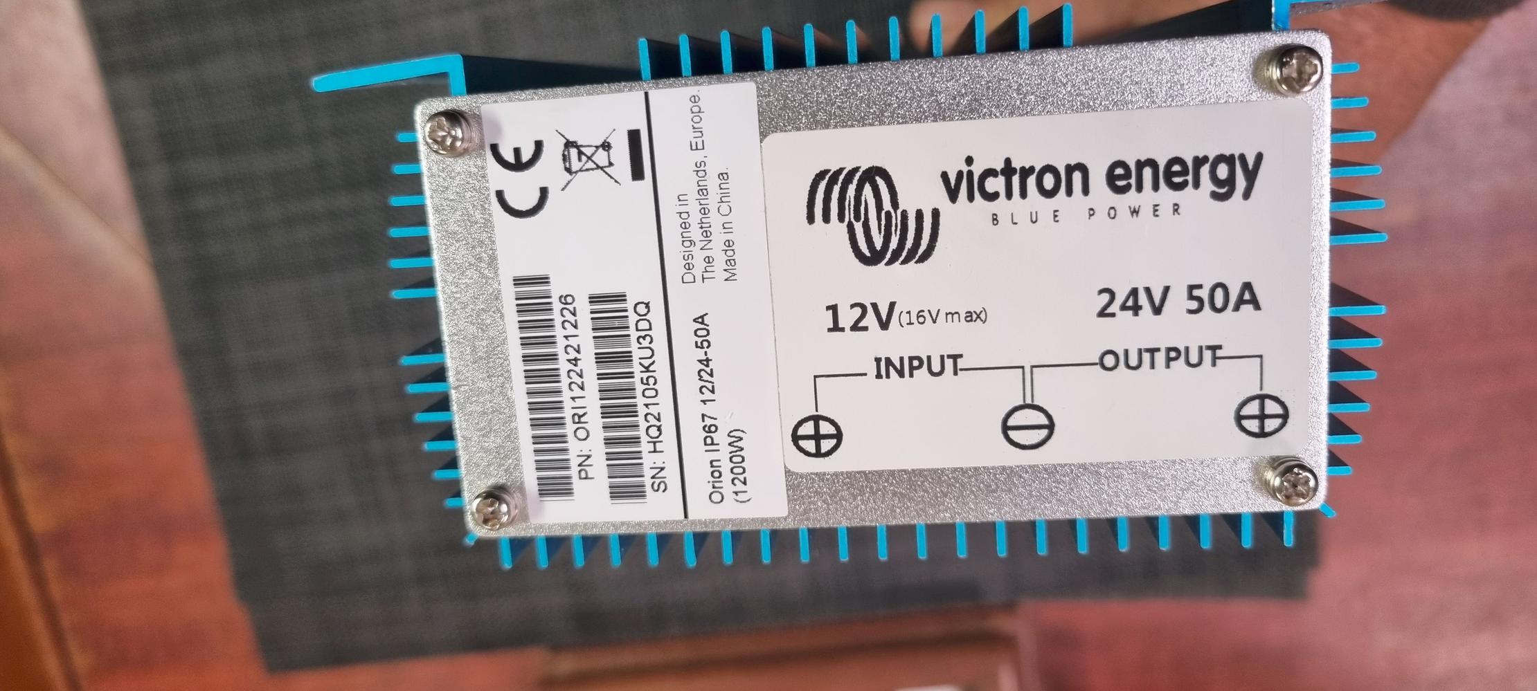 Convertisseur 12-24V 50A  Victron
