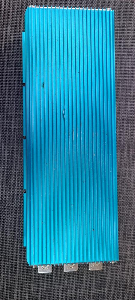 Convertisseur 12-24V 50A  Victron