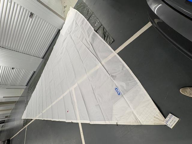 21.5m2 Genoa with hanks